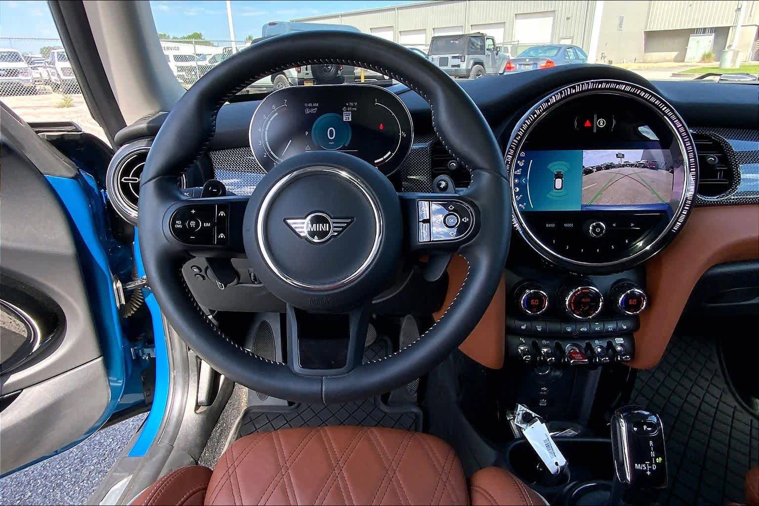 Used 2024 MINI Cooper S FWD image 6
