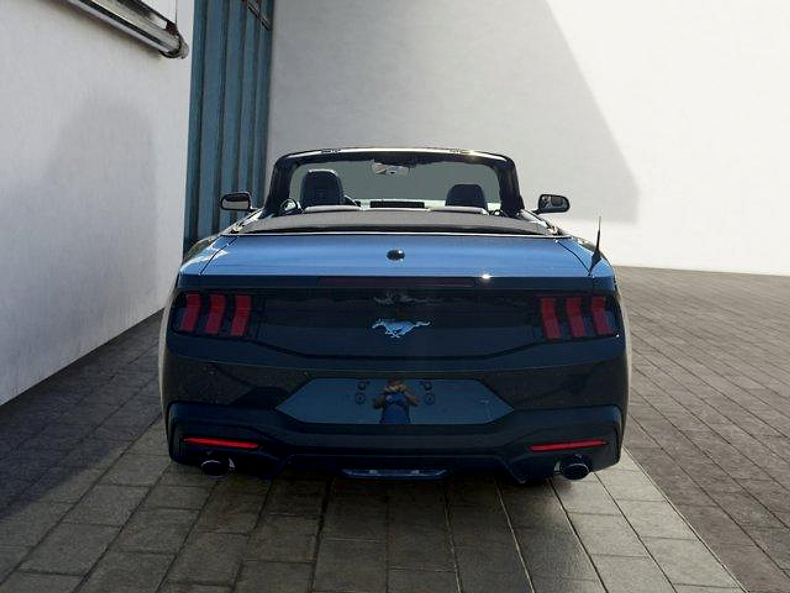 Certified 2025 Ford Mustang Convertible RWD image 4