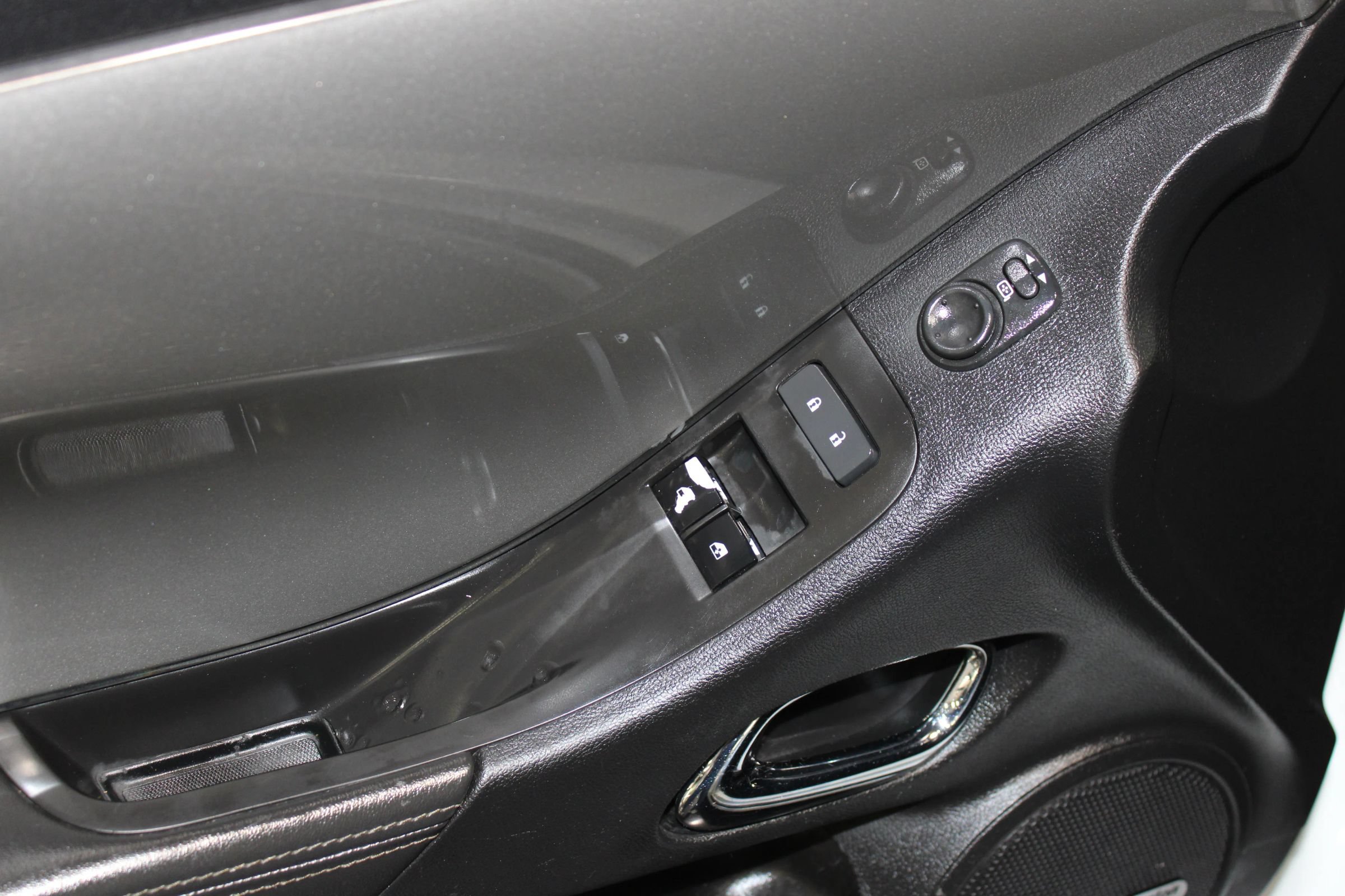 Used 2015 Chevrolet Camaro LT w/ RS Package RWD image 9