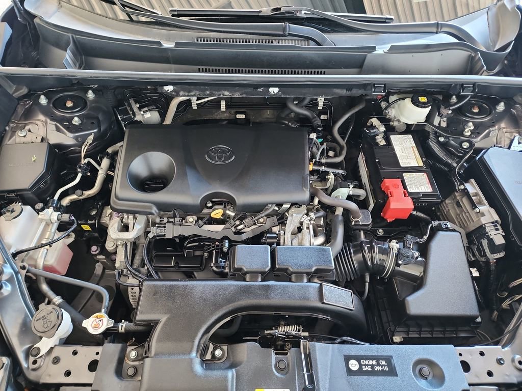 Used 2021 Toyota RAV4 XLE AWD/4WD image 41