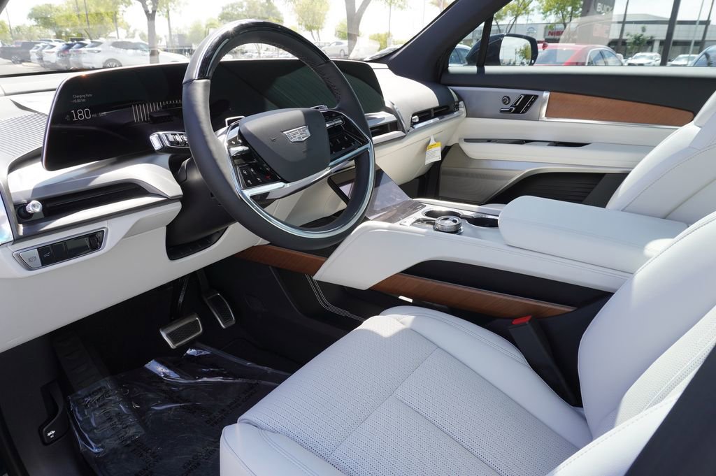 New 2026 Cadillac Vistiq Luxury AWD/4WD image 17