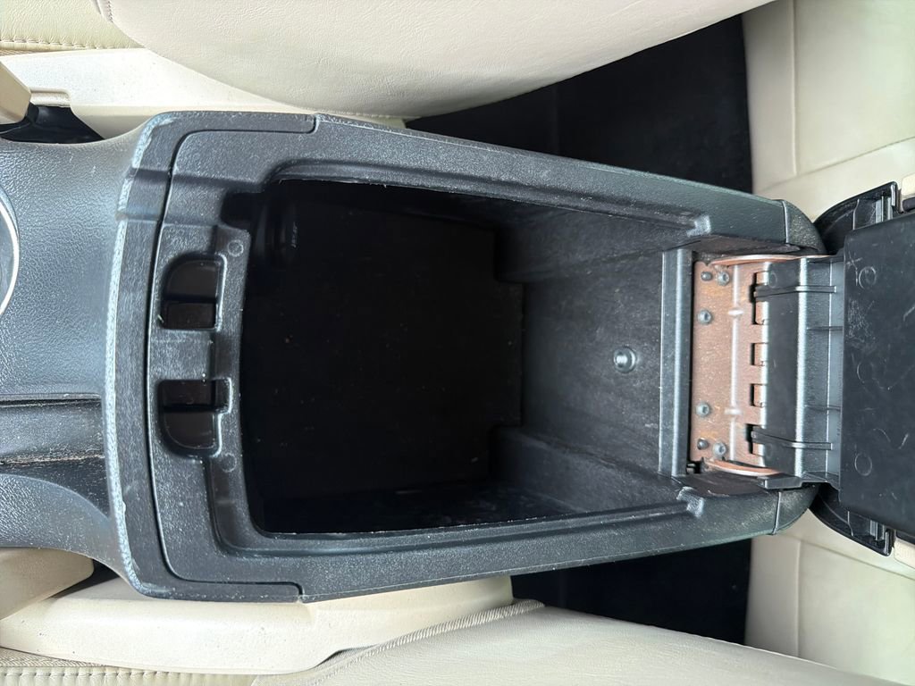 Used 2013 Chrysler 200 Limited FWD image 38