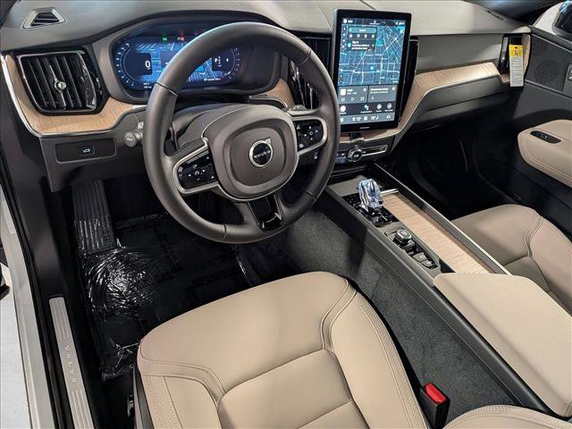New 2026 Volvo XC60 B5 Plus w/ Climate Package image 3