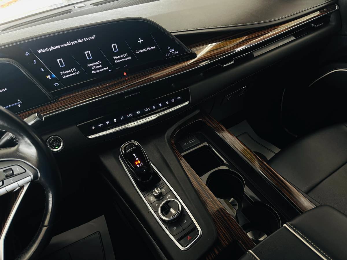 Used 2022 Cadillac Escalade Luxury AWD/4WD image 61