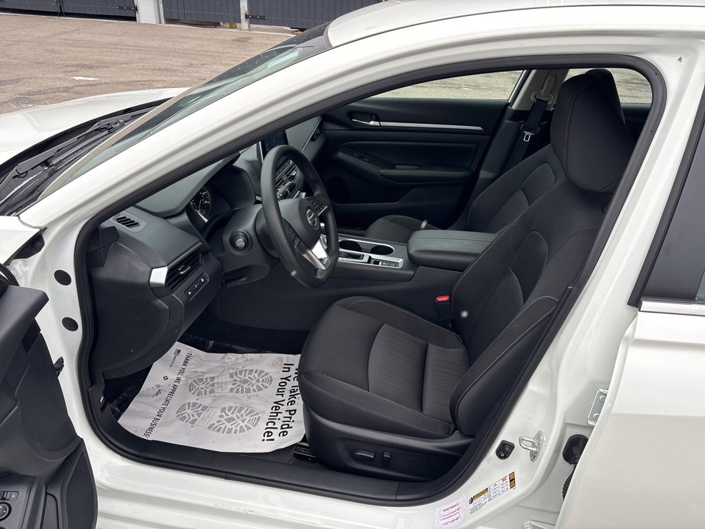 Used 2022 Nissan Altima 2.5 SV image 9