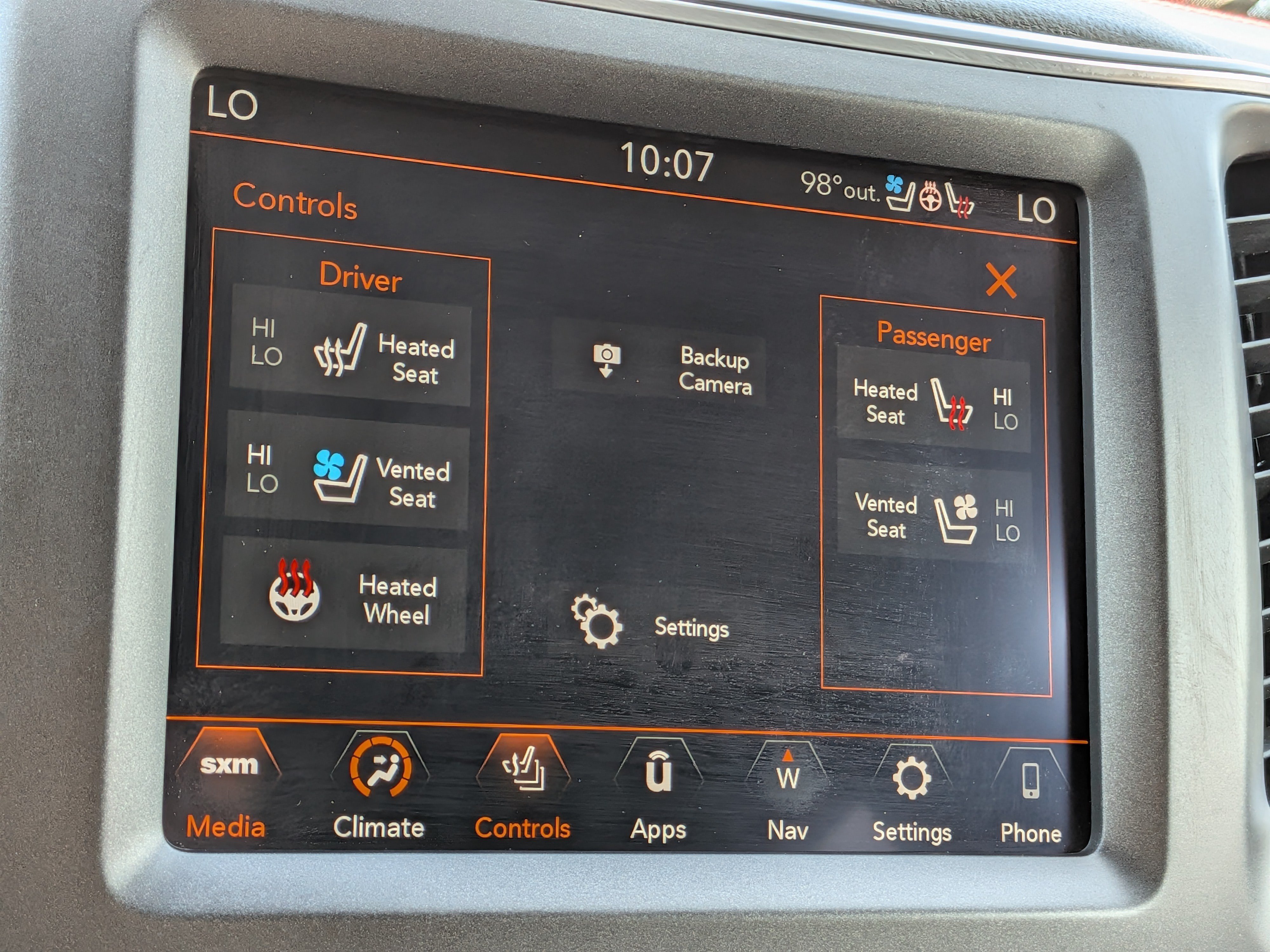Used 2021 Jeep Cherokee Trailhawk w/ Sun, Sound & Nav Group AWD/4WD image 31