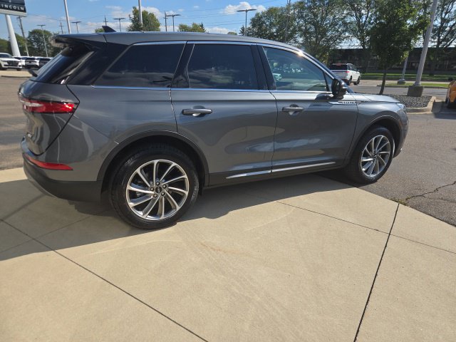Certified 2024 Lincoln Corsair AWD w/ Equipment Group 101A image 12