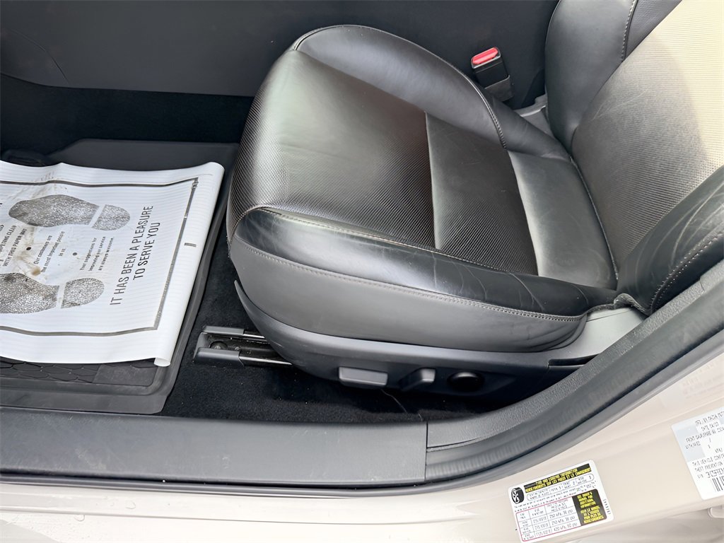 Used 2023 MAZDA MAZDA3 s image 14