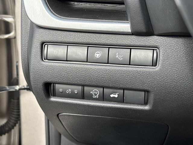 Used 2023 Nissan Rogue Platinum w/ Platinum Premium Package image 27