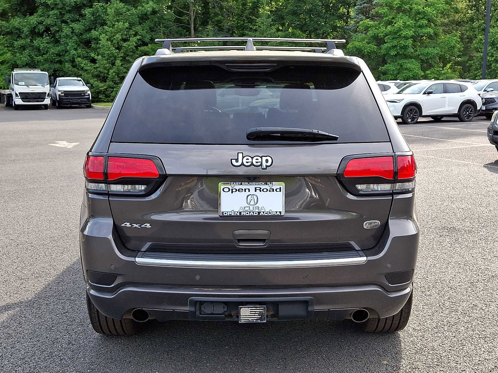 Used 2019 Jeep Grand Cherokee Overland AWD/4WD image 5