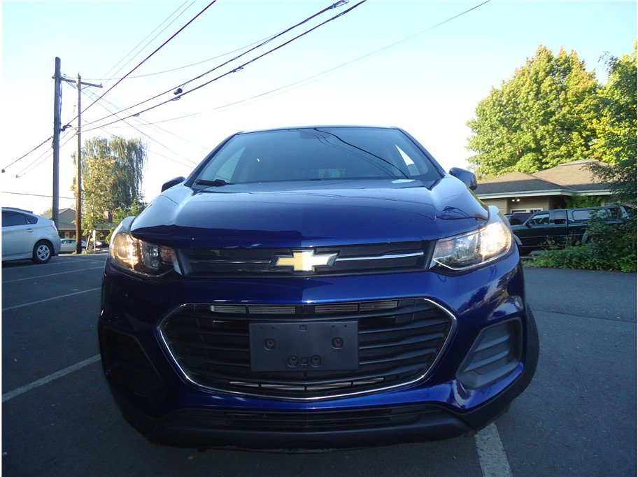 Used 2017 Chevrolet Trax LS FWD image 3