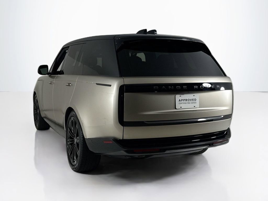 Used 2023 Land Rover Range Rover SE image 3