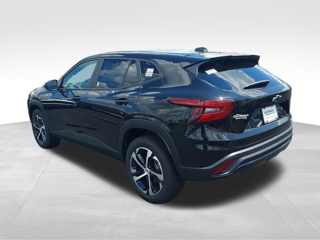 New 2026 Chevrolet Trax RS w/ Driver Confidence Package FWD image 3