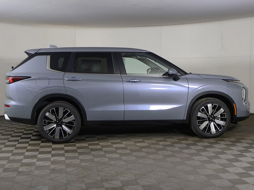 New 2026 Mitsubishi Outlander SE image 20