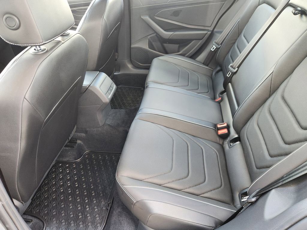 Used 2022 Volkswagen Jetta SEL image 30