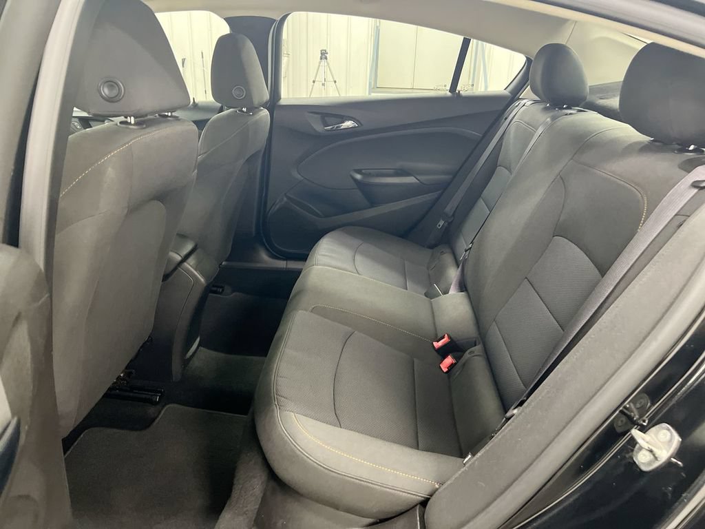 Used 2017 Chevrolet Cruze LS FWD image 22