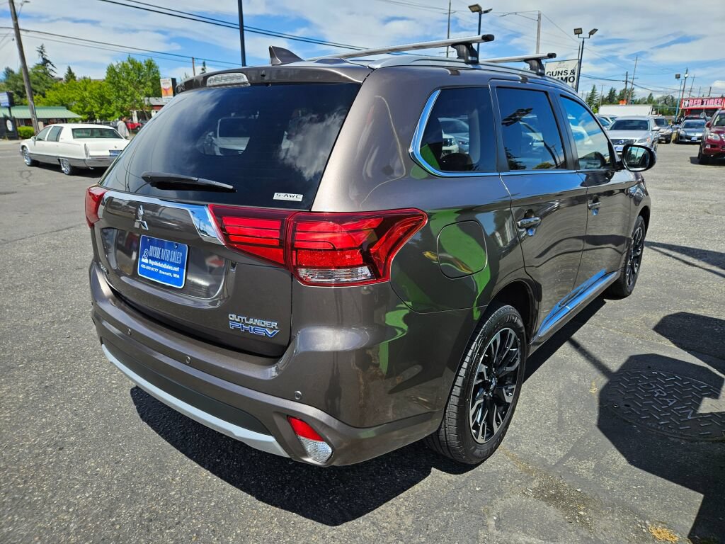 Used 2018 Mitsubishi Outlander SEL AWD/4WD image 5