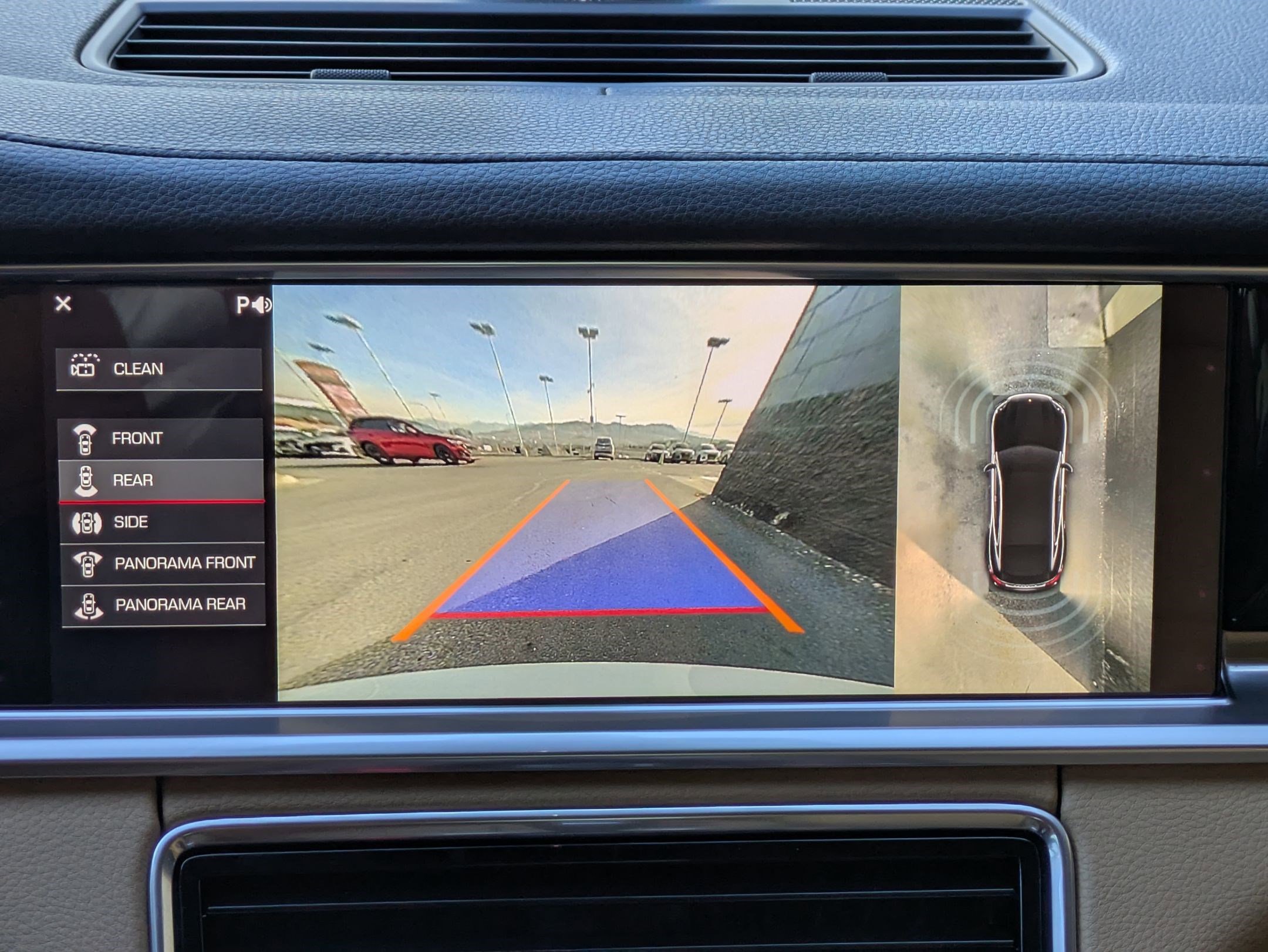 Used 2018 Porsche Panamera 4 image 17