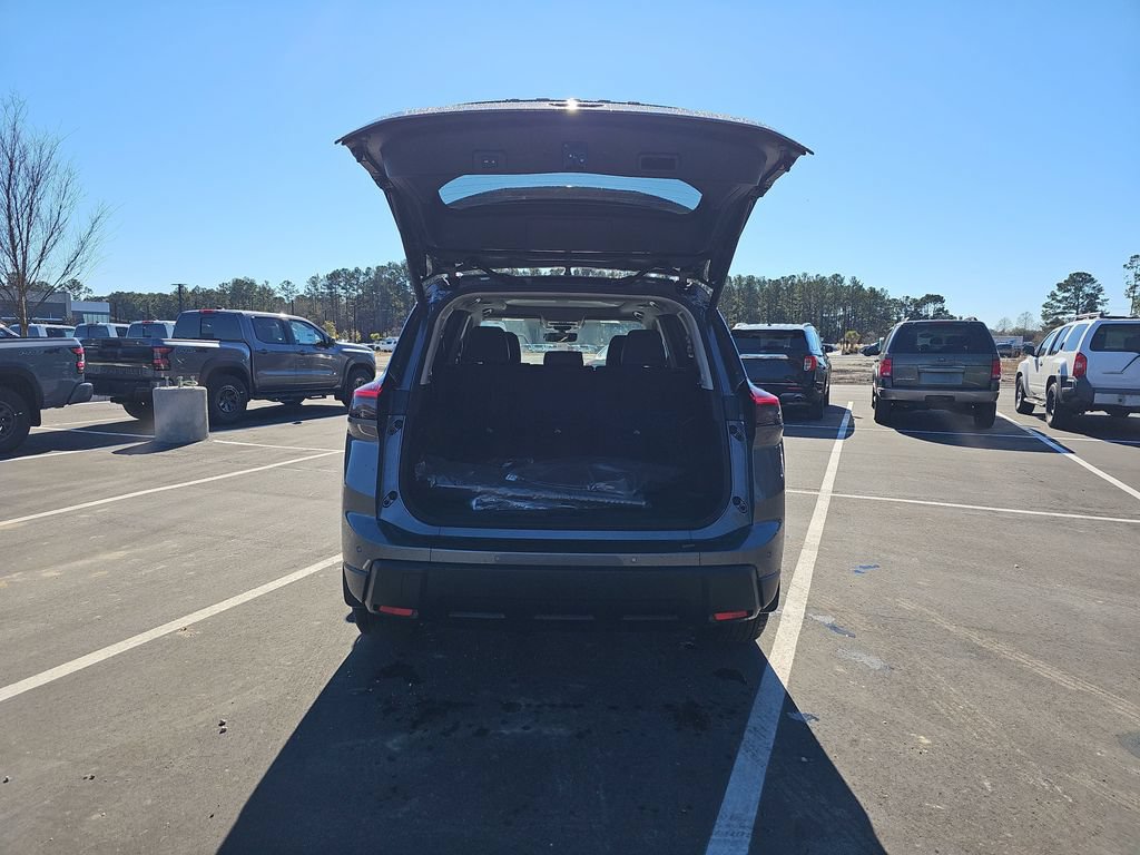 New 2026 Nissan Rogue Dark Armor FWD image 16