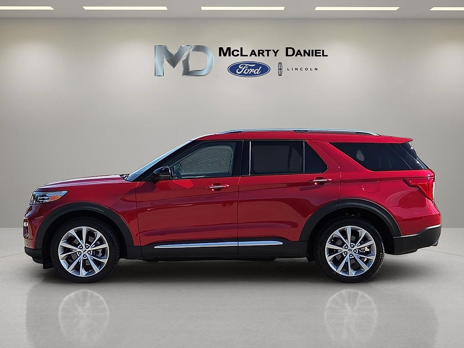 Certified 2021 Ford Explorer Platinum w/ Equipment Group 601A AWD/4WD video 3