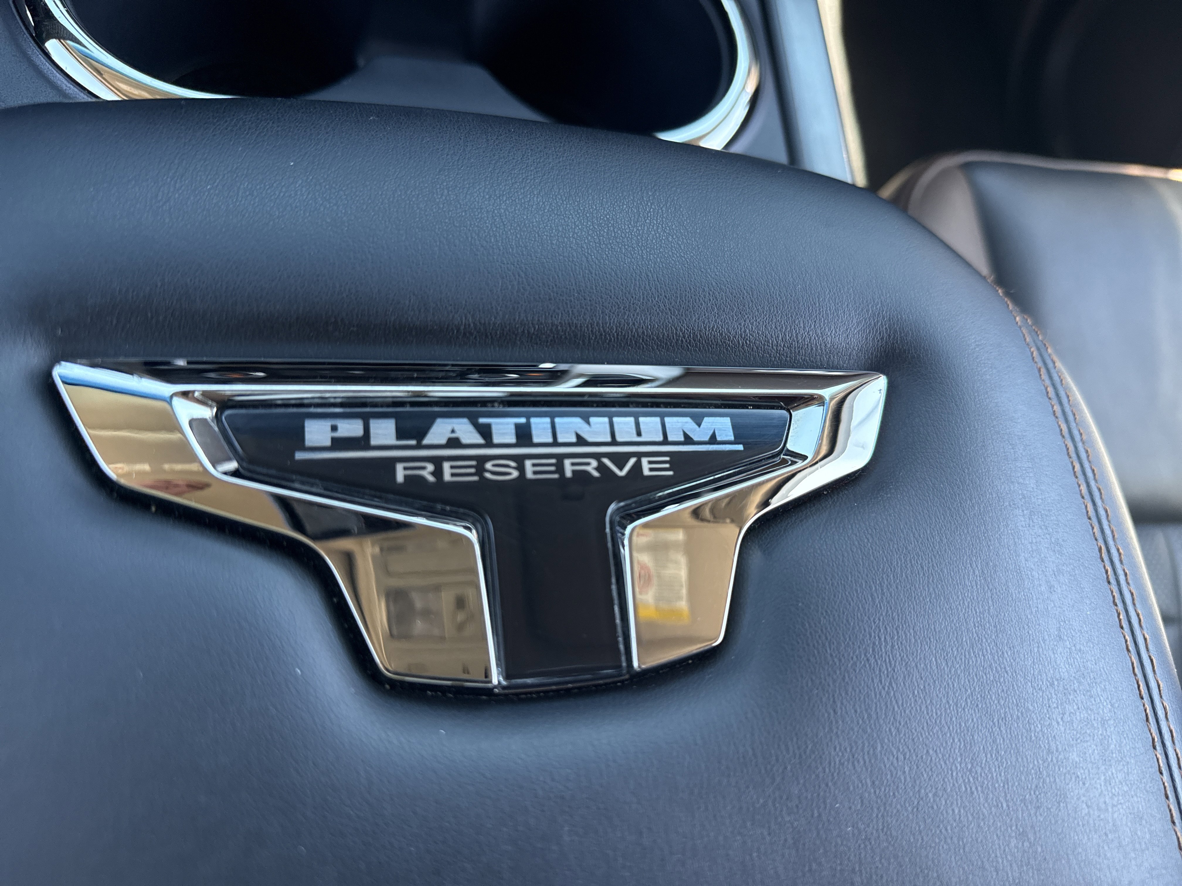 Used 2018 Nissan Titan Platinum Reserve w/ Platinum Utility Package AWD/4WD image 25