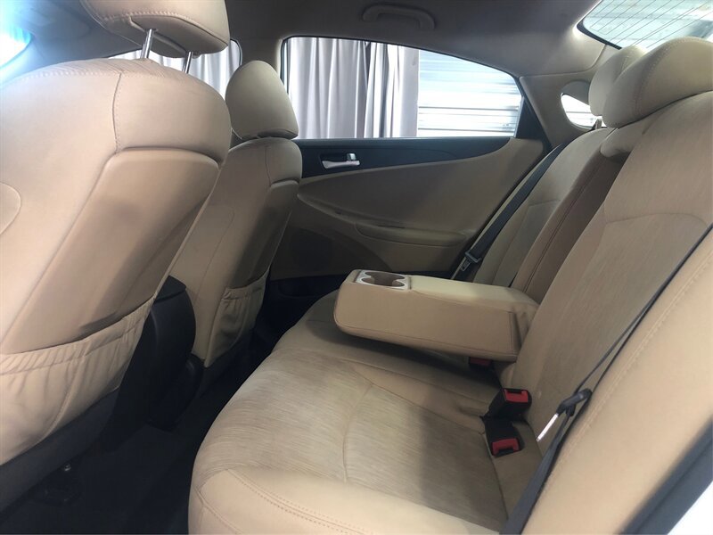Used 2012 Hyundai Sonata GLS FWD image 10