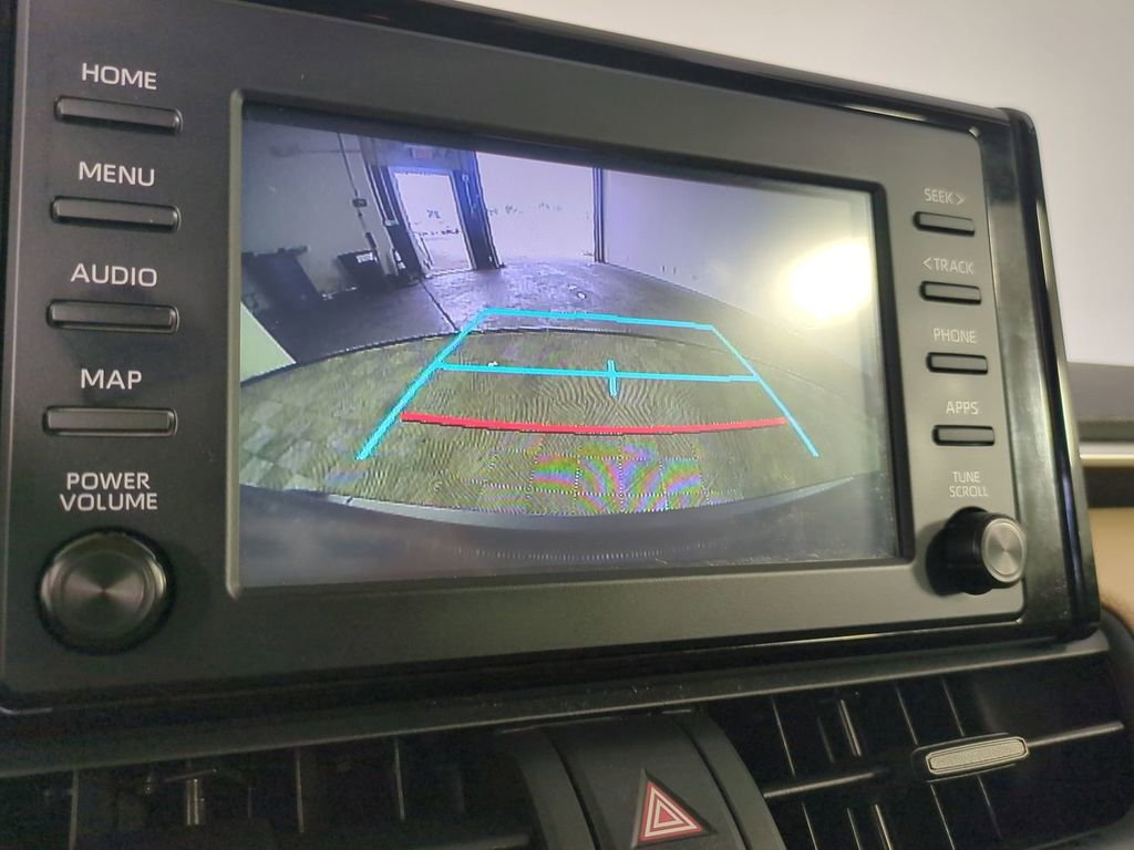 Used 2019 Toyota RAV4 LE image 22