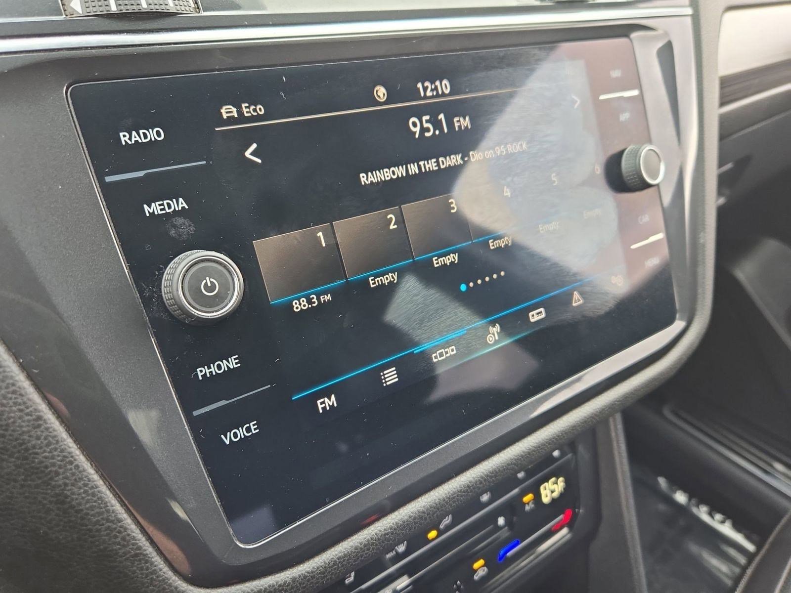 Used 2023 Volkswagen Tiguan SEL R-Line image 23