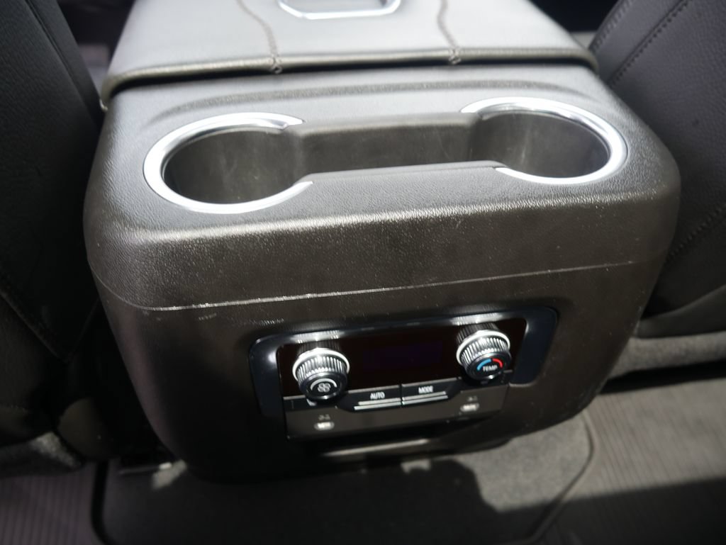 Used 2022 GMC Yukon Denali AWD/4WD image 33