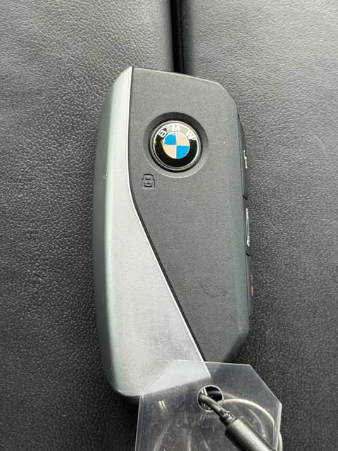 Used 2025 BMW X5 xDrive50e AWD/4WD image 30