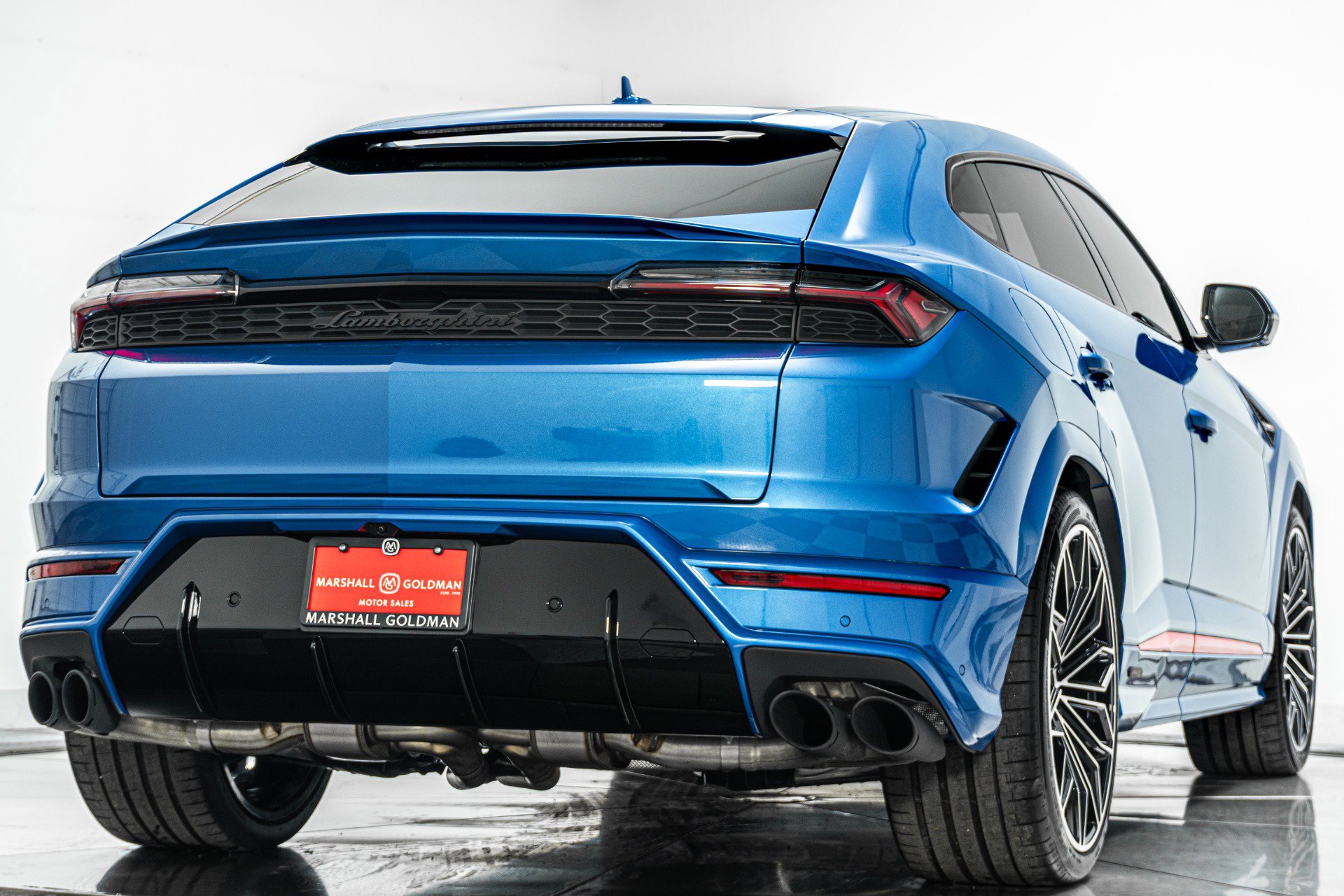 Used 2025 Lamborghini Urus SE image 9