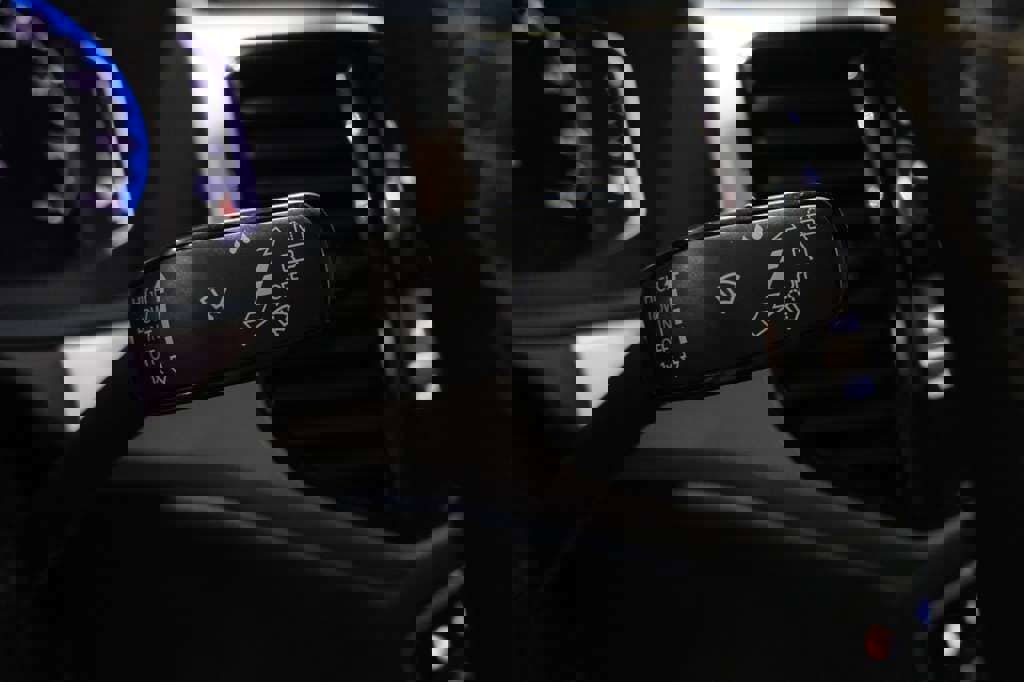 Used 2021 Volkswagen Atlas SEL Premium image 44