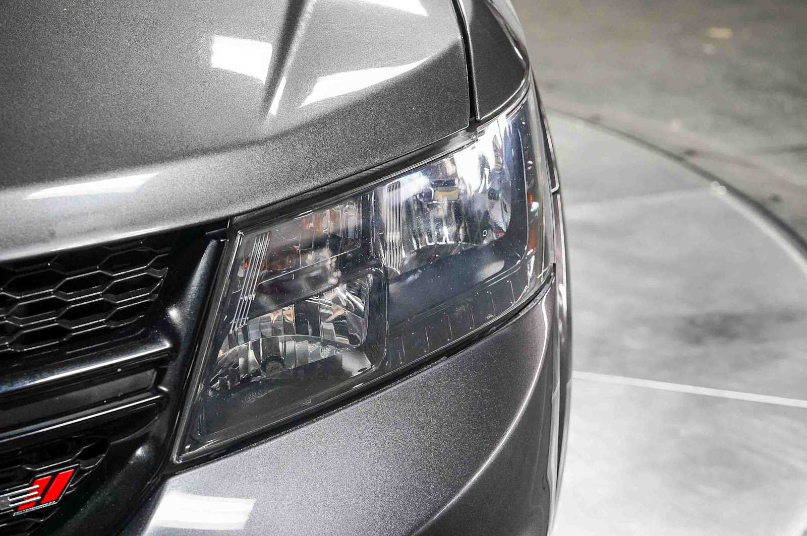 Used 2019 Dodge Journey SE w/ Premium Group FWD image 7