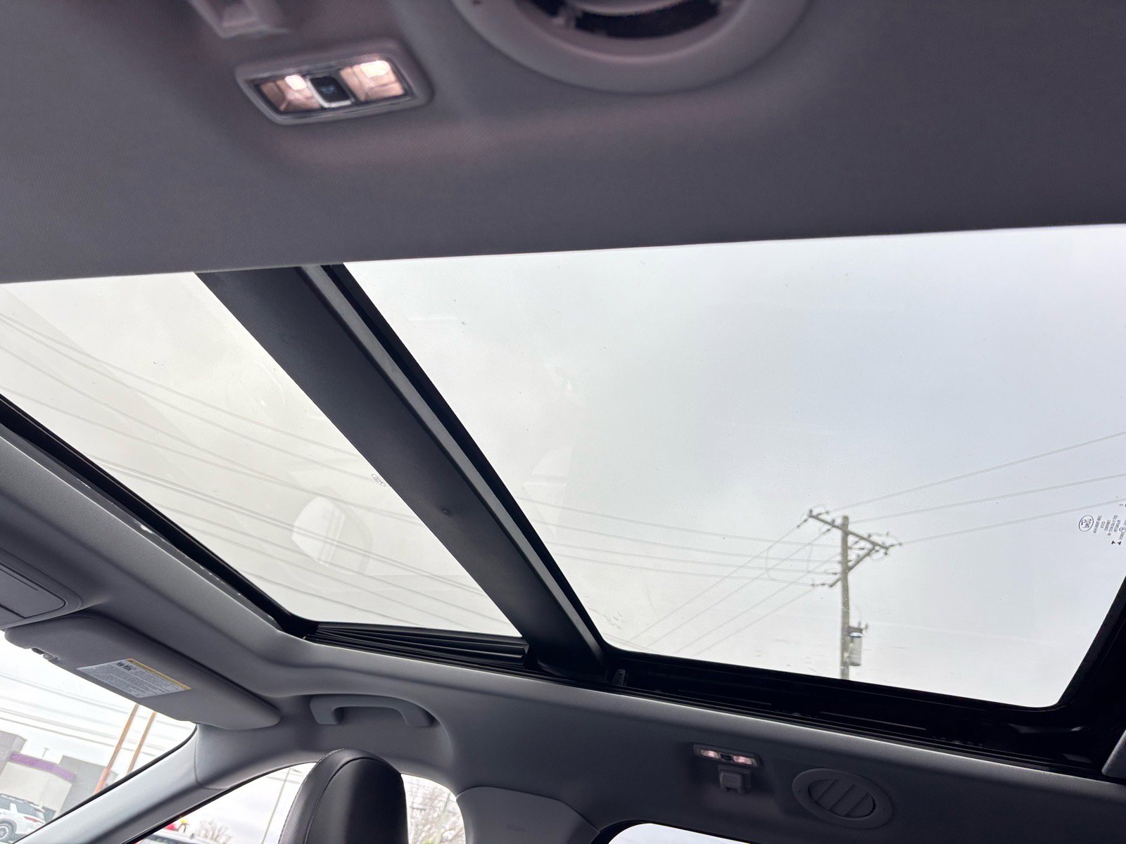 Used 2023 Ford Explorer XLT w/ Equipment Group 202A image 12