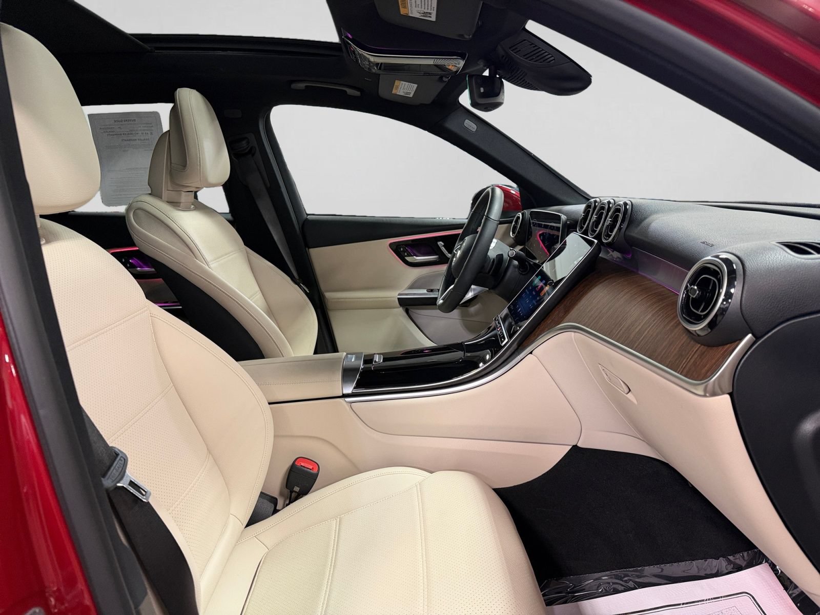 Used 2026 Mercedes-Benz GLC 300 4MATIC image 23