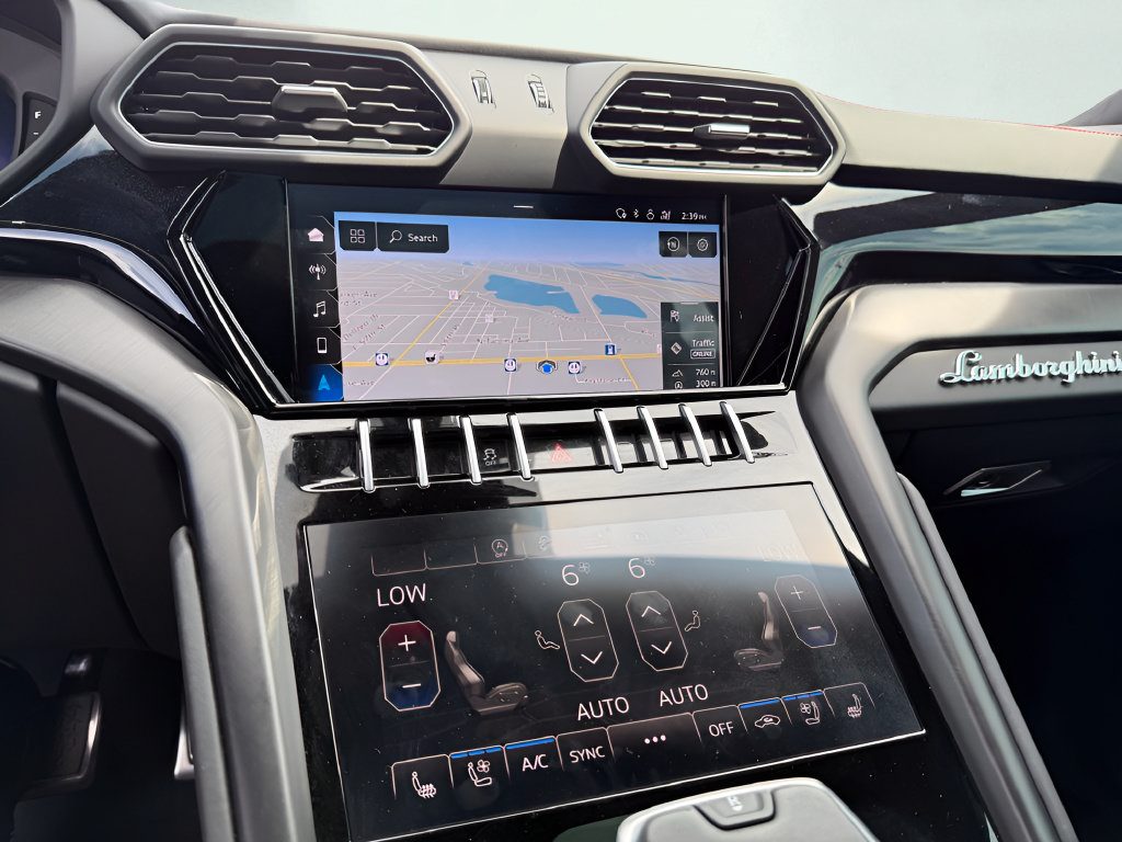 Used 2021 Lamborghini Urus AWD/4WD image 65