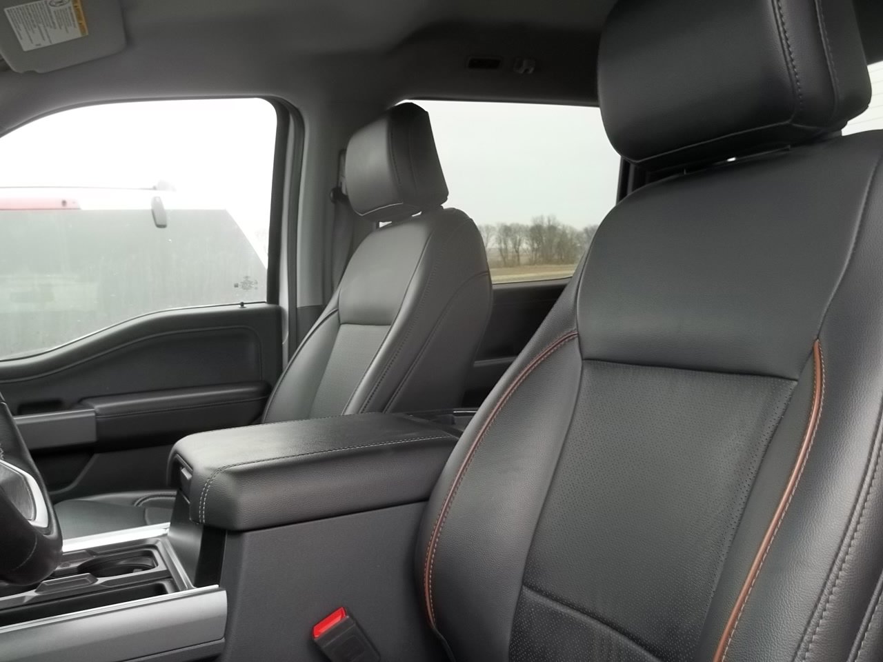 Used 2025 Ford F350 Lariat w/ Chrome Package image 11
