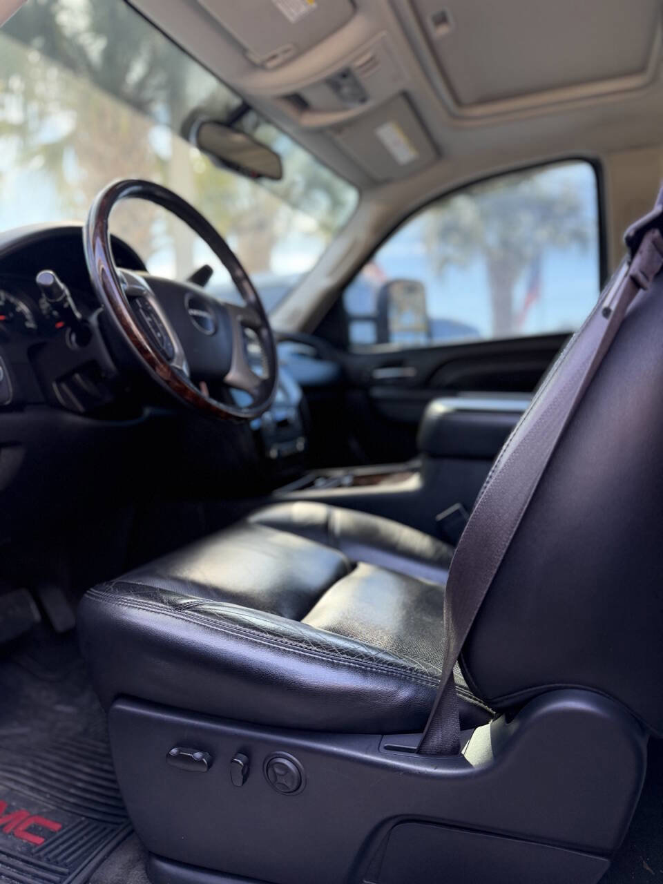 Used 2013 GMC Sierra 2500 Denali image 12