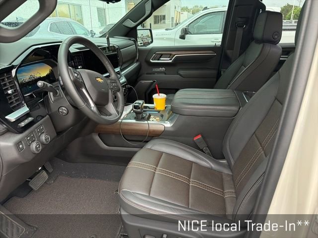 Used 2026 Chevrolet Silverado 1500 High Country w/ Technology Package AWD/4WD image 11