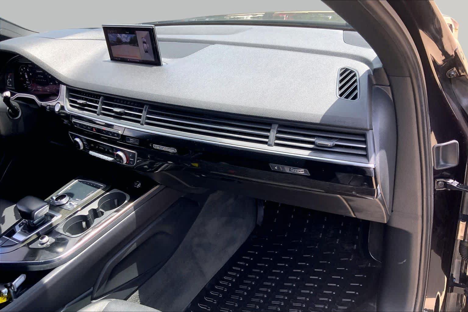 Used 2018 Audi Q7 3.0T Prestige AWD/4WD image 19