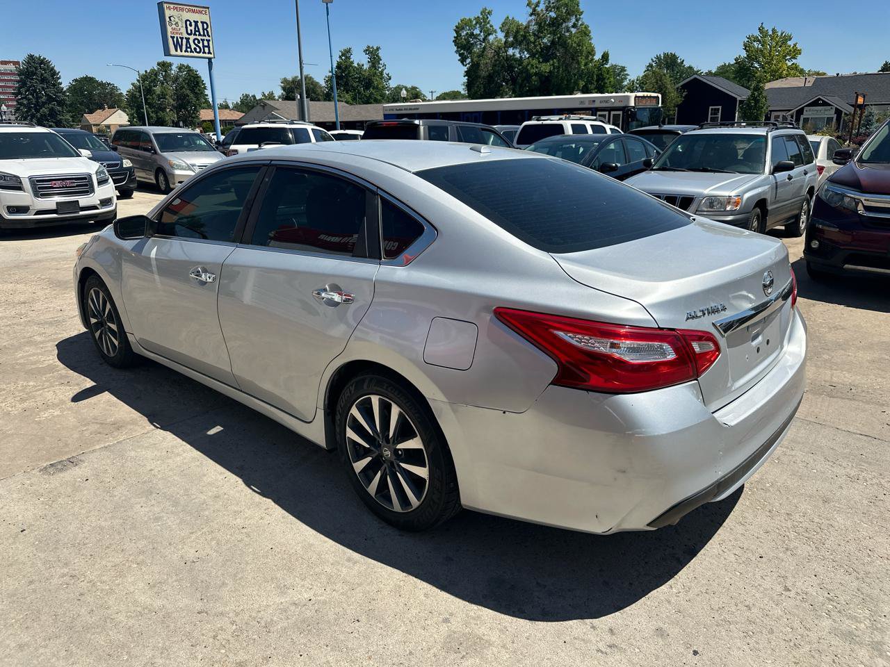 Used 2017 Nissan Altima 2.5 SV FWD image 7
