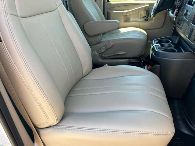 New 2026 GMC Savana 2500 w/ Driver Convenience Package RWD image 20