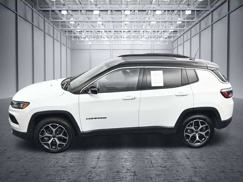 Used 2025 Jeep Compass Limited AWD/4WD image 18