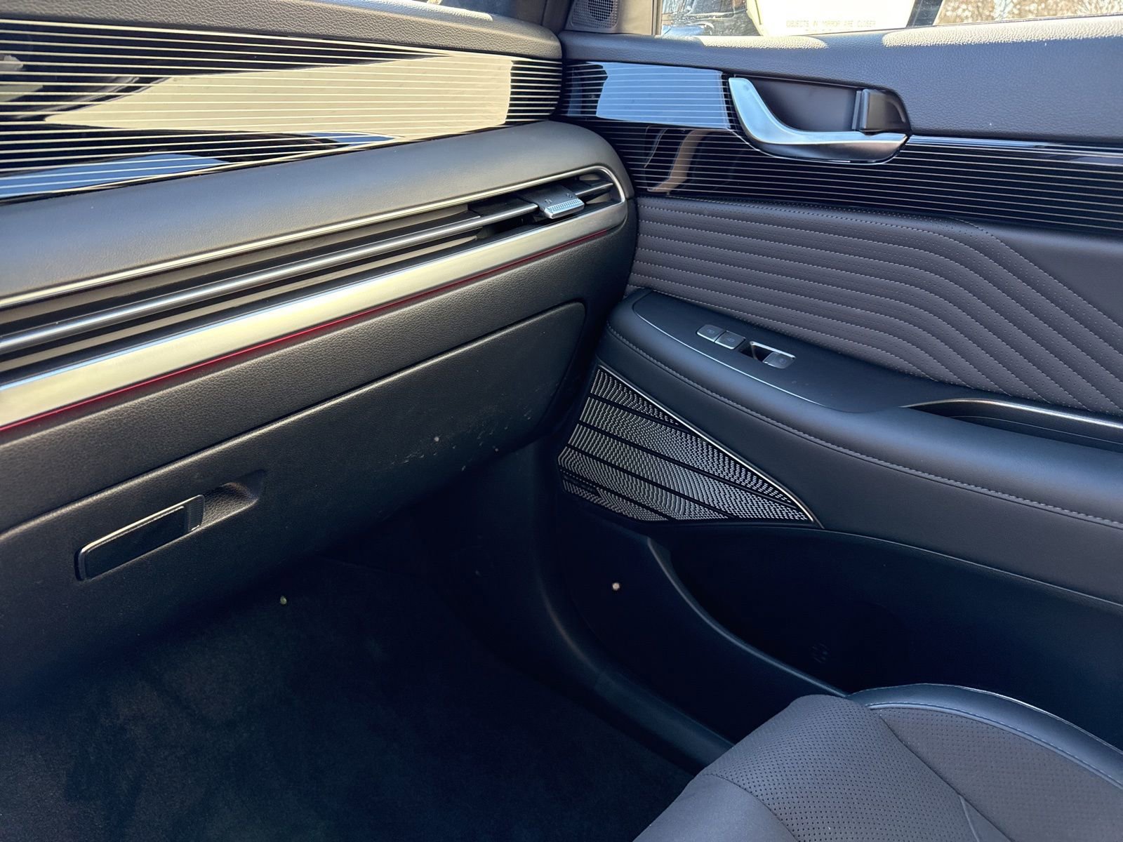 Used 2025 Hyundai Palisade Calligraphy image 32