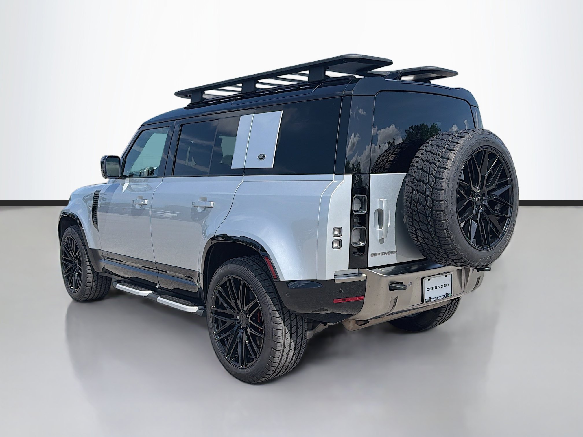 Used 2020 Land Rover Defender 110 X AWD/4WD image 3