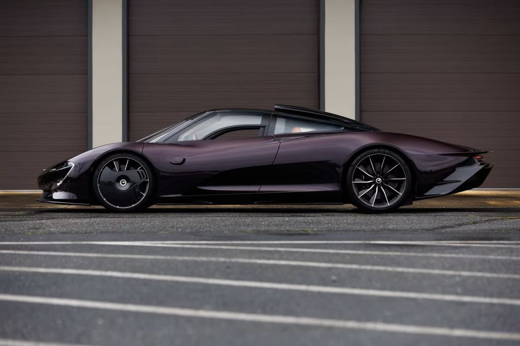 Used 2020 McLaren Speedtail RWD image 30