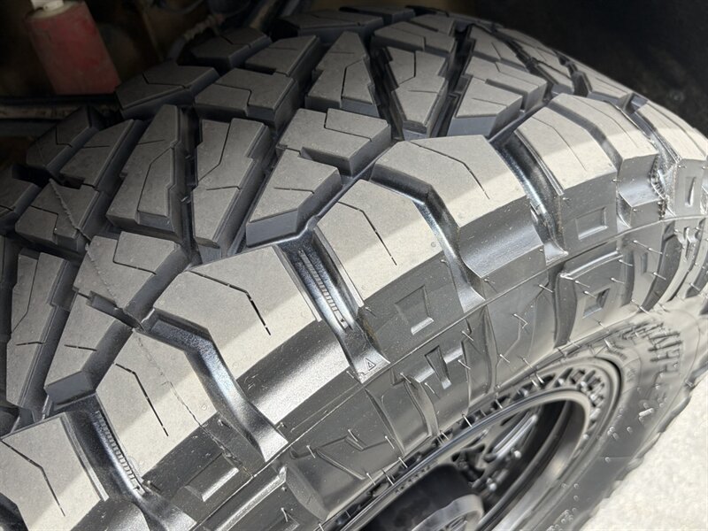 Used 2025 GMC Sierra 2500 AT4 AWD/4WD image 30