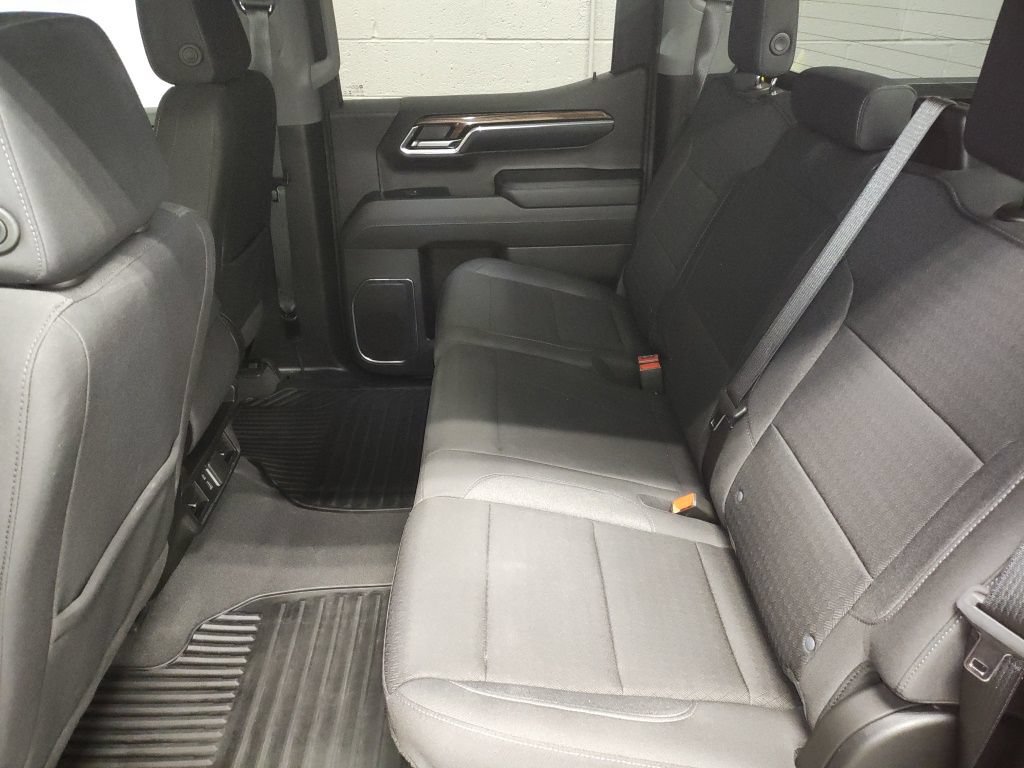 Used 2024 Chevrolet Silverado 1500 LT AWD/4WD image 25