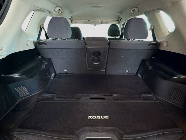 Used 2016 Nissan Rogue S image 25