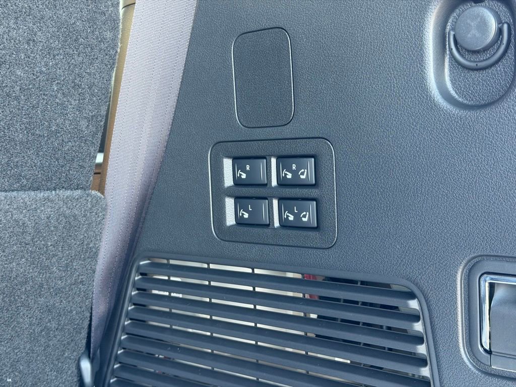 New 2026 Nissan Armada SL w/ Captain's Chari Seat Package image 36